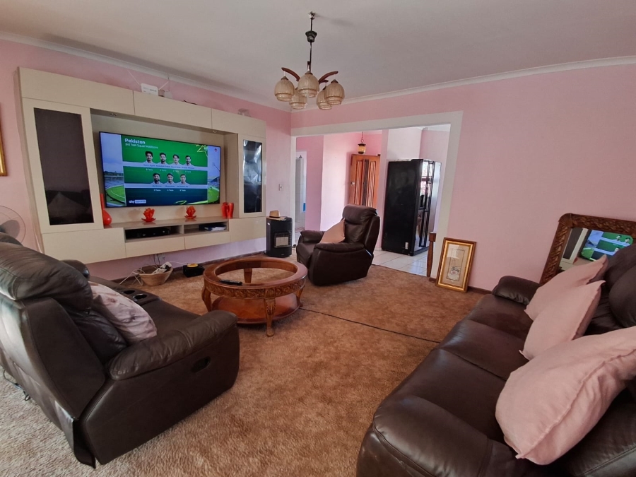 3 Bedroom Property for Sale in Beacon Bay North Eastern Cape